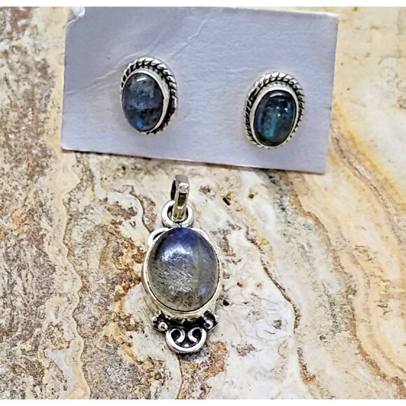 Sterling Silver Labradorite Stud Earrings & Pendant Set Oval Elegant Boho - Picture 1 of 8
